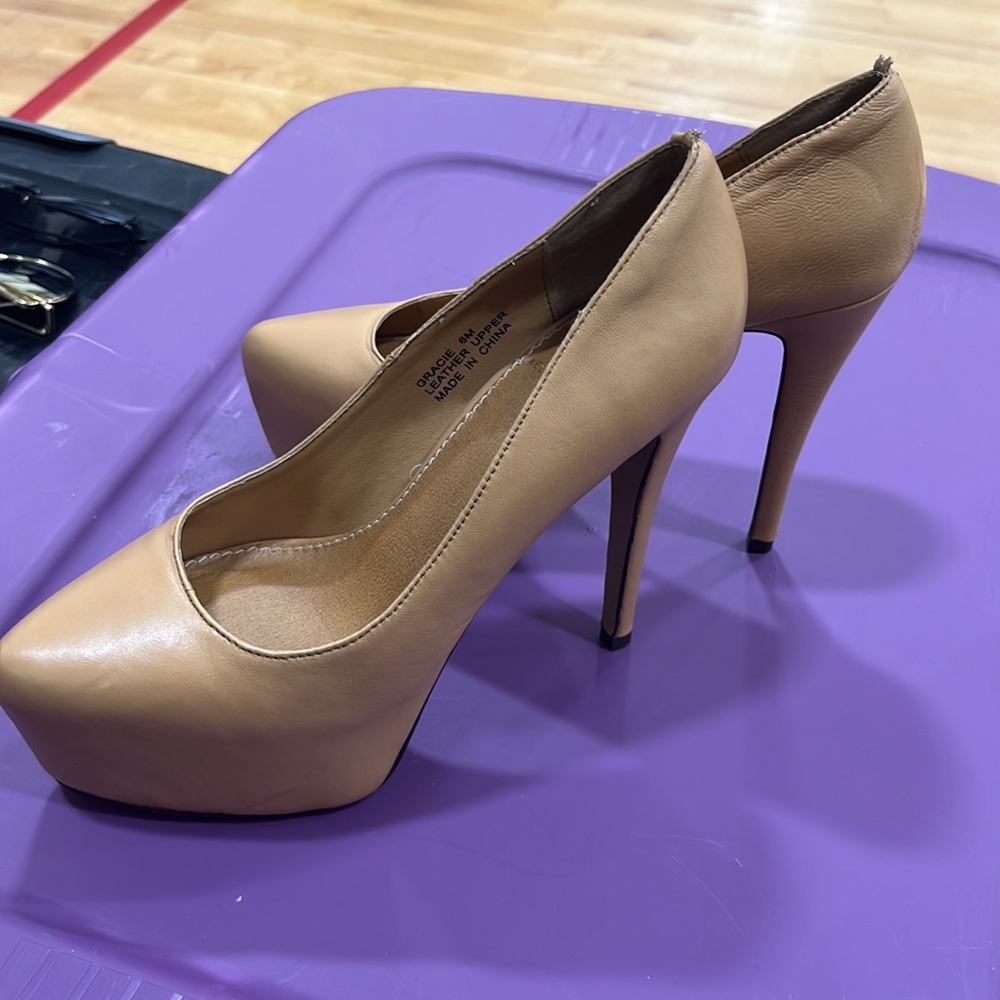 Nude heels - Picture 2 of 4